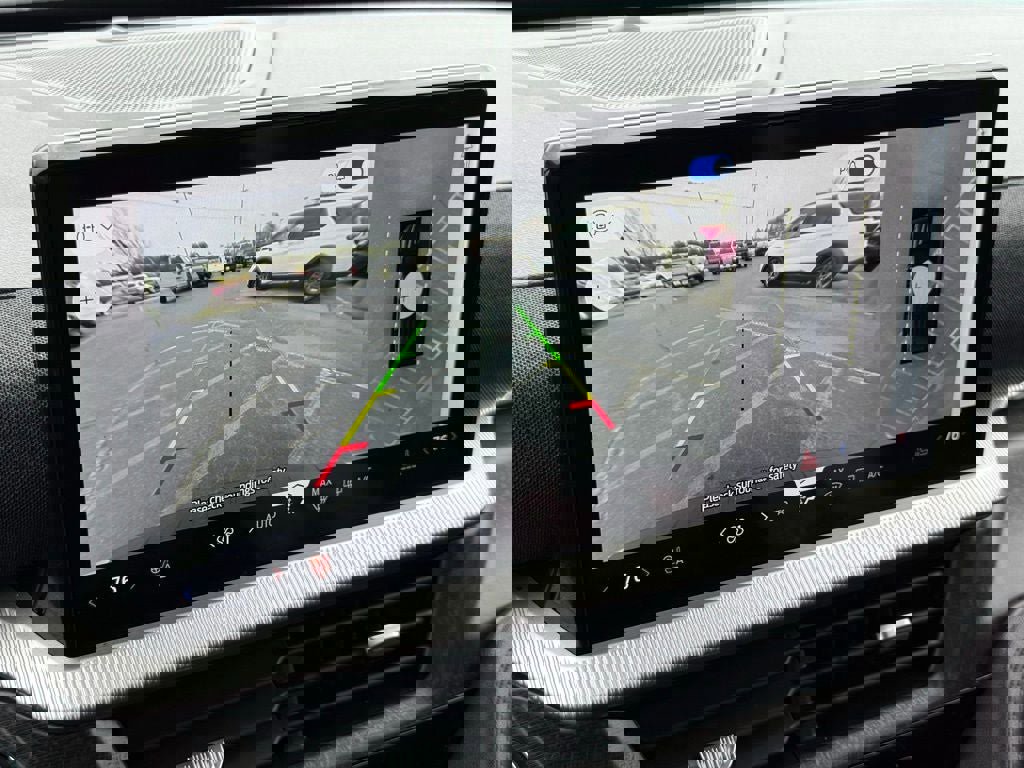 Certified 2025 Ford Explorer Platinum image 30