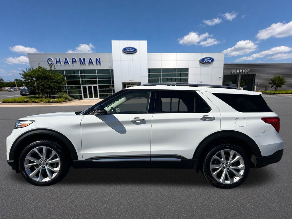 Certified 2022 Ford Explorer Platinum w/ Equipment Group 601A AWD/4WD image 2
