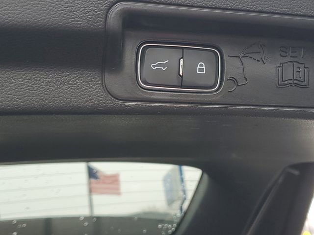 Certified 2024 Ford Explorer XLT w/ Equipment Group 202A image 9