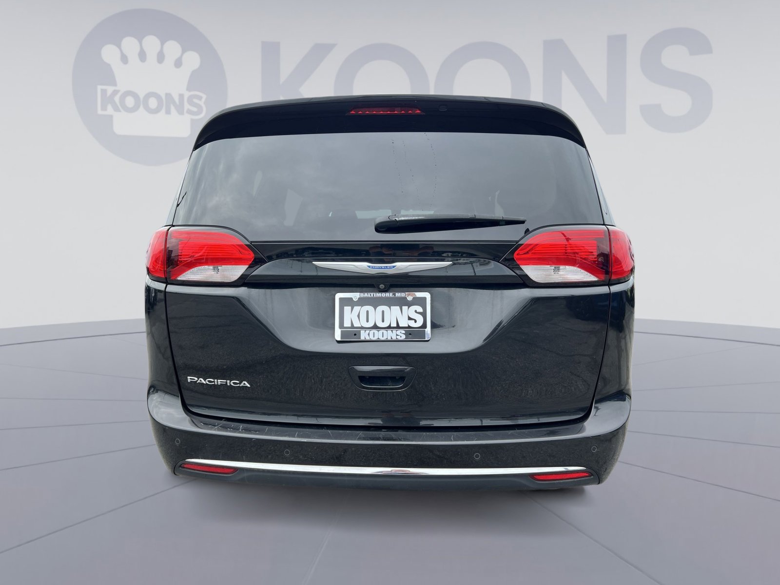 Used 2018 Chrysler Pacifica Touring-L FWD image 15