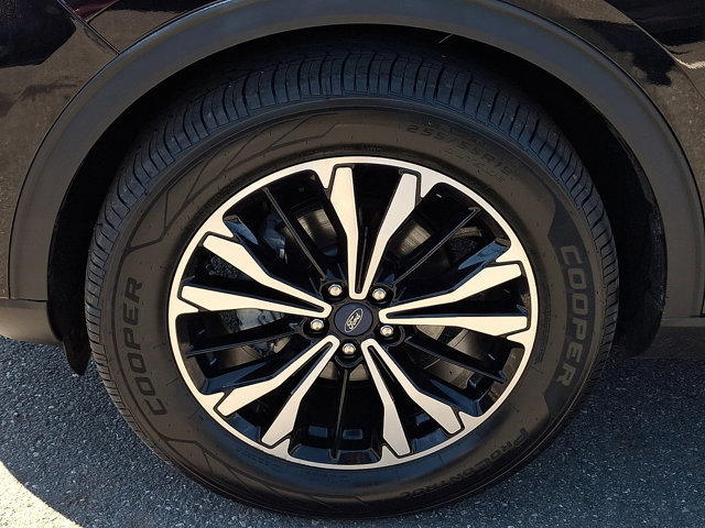 Certified 2021 Ford Escape SE w/ SE Sport Appearance Package image 30