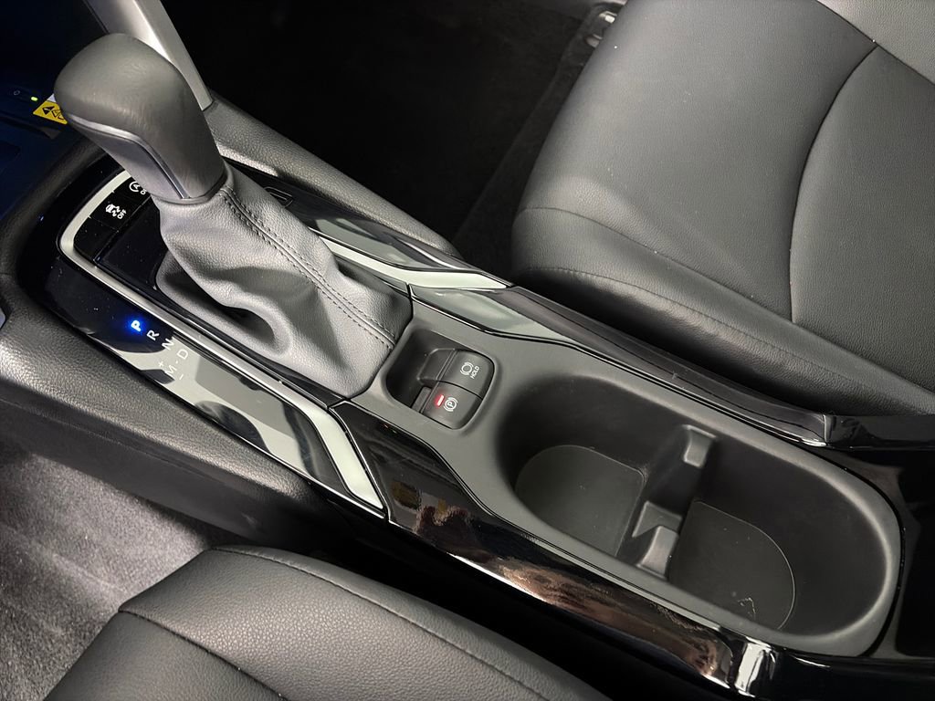 Used 2023 Toyota Corolla Cross XLE w/ Convenience Package AWD/4WD image 22