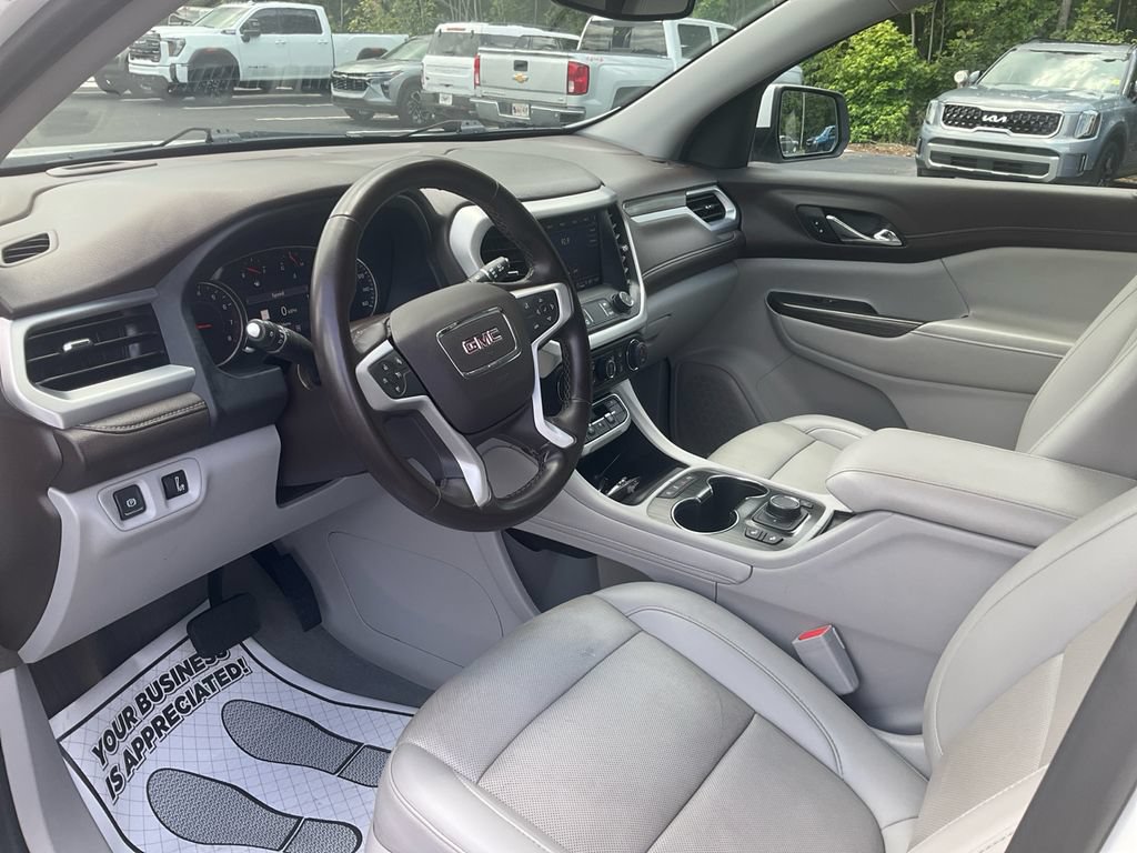 Used 2023 GMC Acadia SLT AWD/4WD image 15