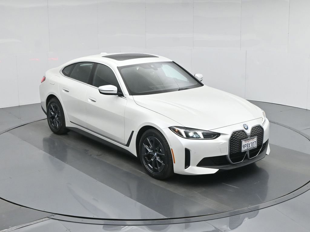 Used 2025 BMW i4 eDrive40 image 4