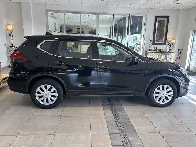 Used 2017 Nissan Rogue S image 6