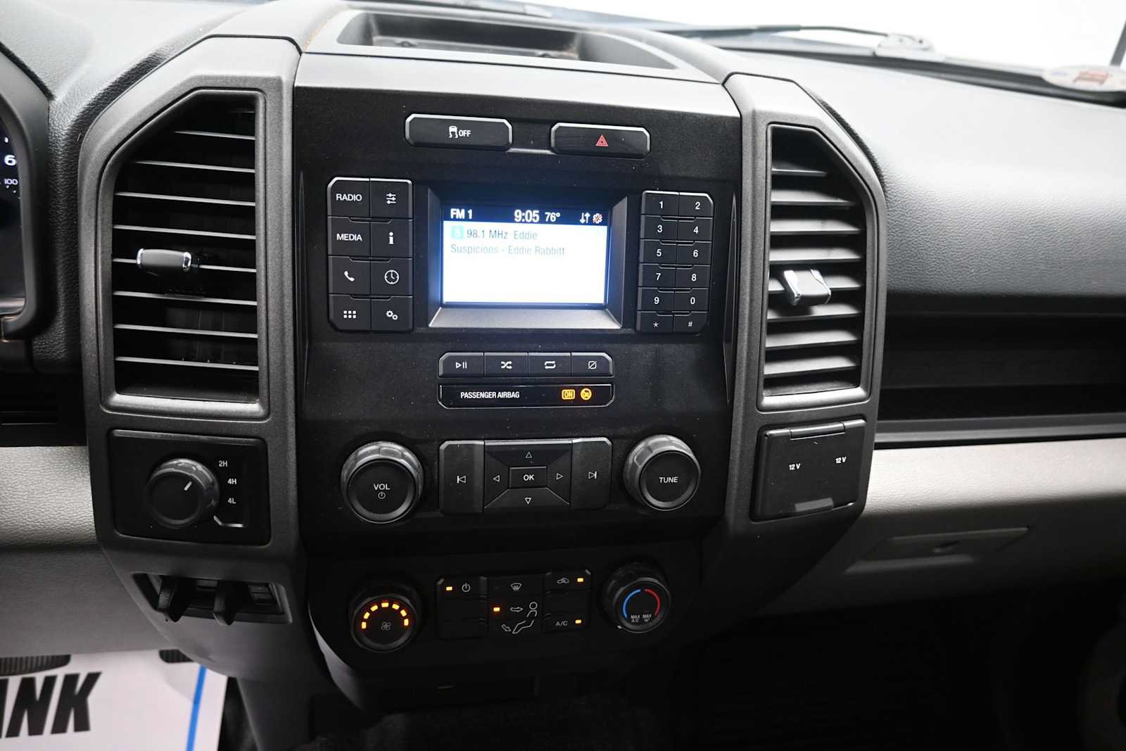 Certified 2022 Ford F250 XL w/ STX Appearance Package AWD/4WD image 32