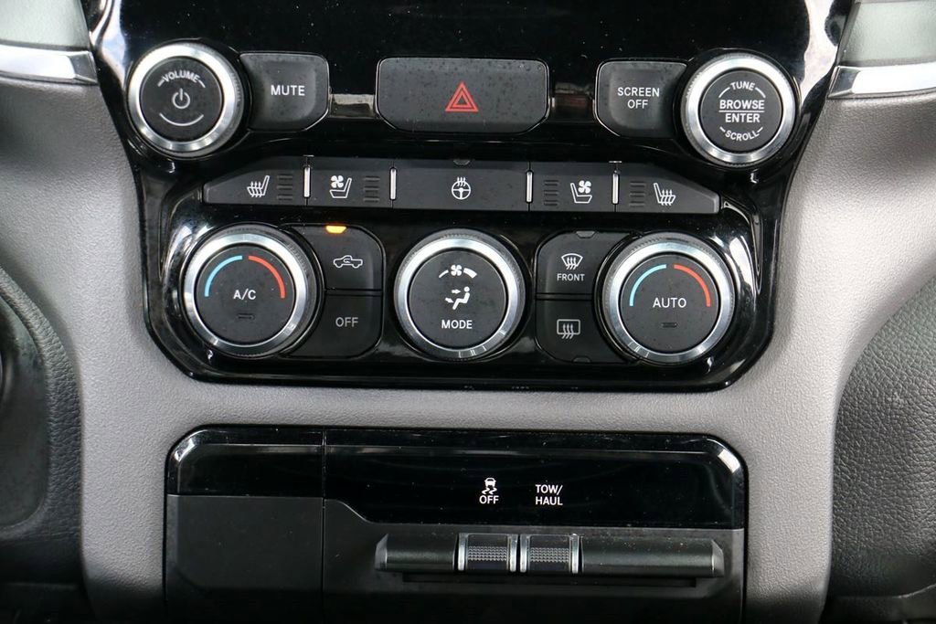 Used 2024 RAM 1500 Laramie image 29