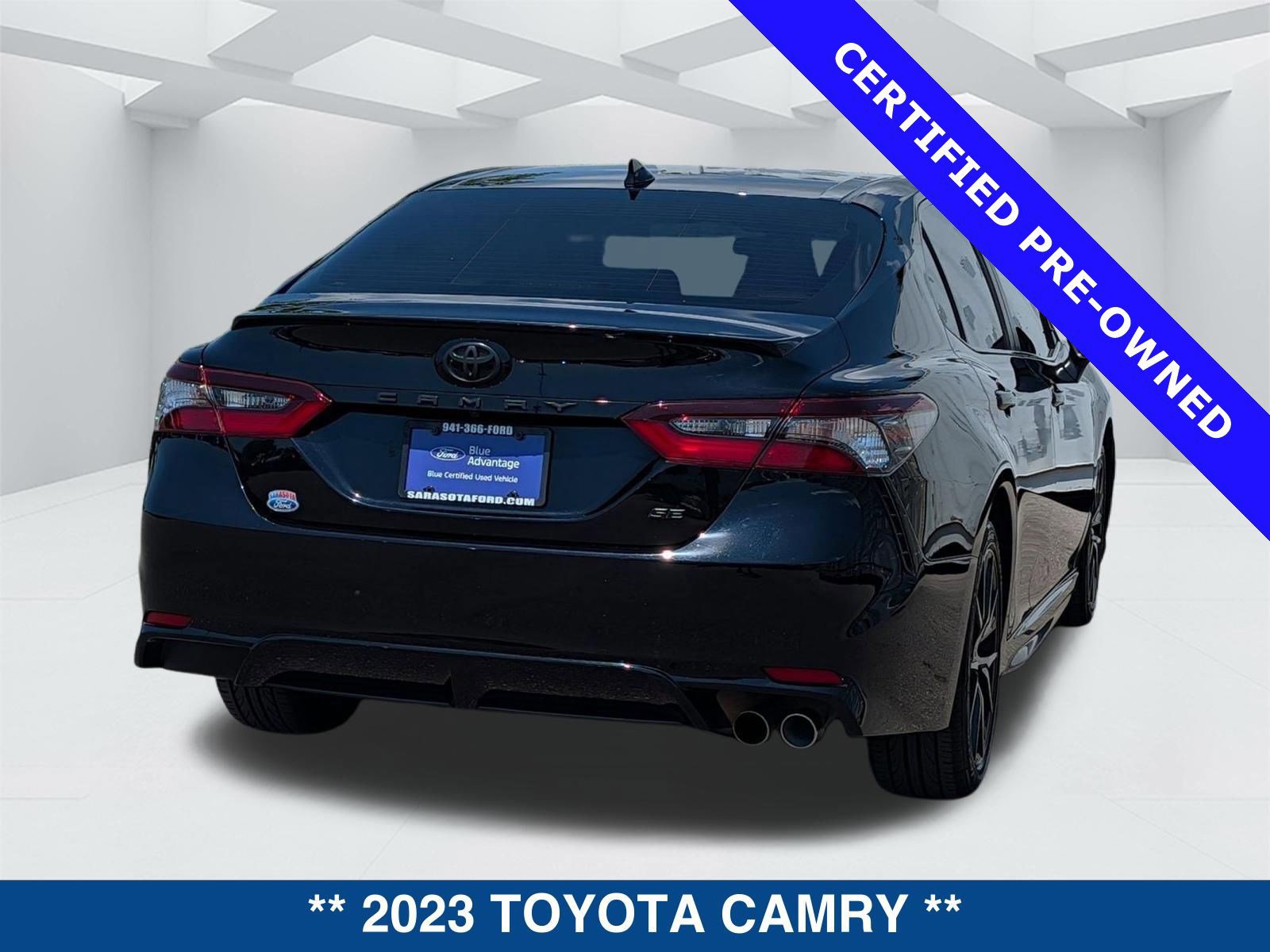 Used 2023 Toyota Camry SE image 4