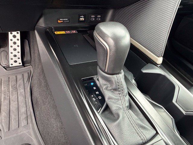 Used 2025 Toyota Camry SE FWD image 29