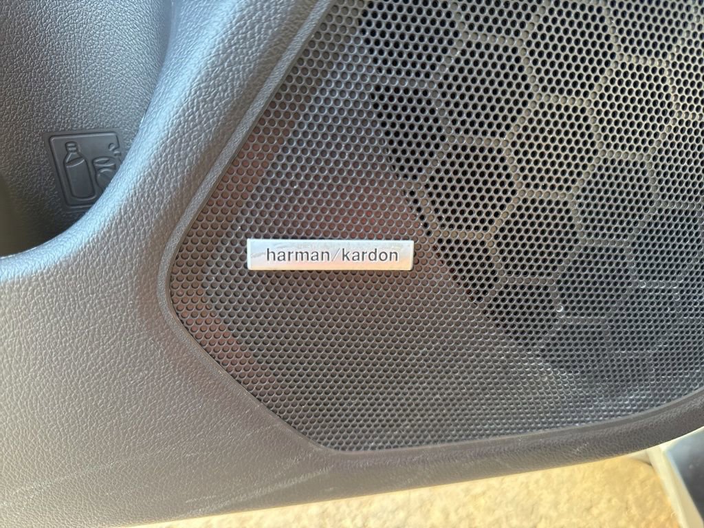 Used 2017 Subaru Outback 3.6R Limited image 22