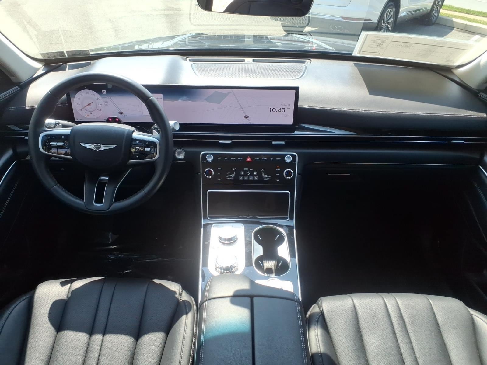 Used 2025 Genesis GV80 2.5T Standard AWD/4WD image 18