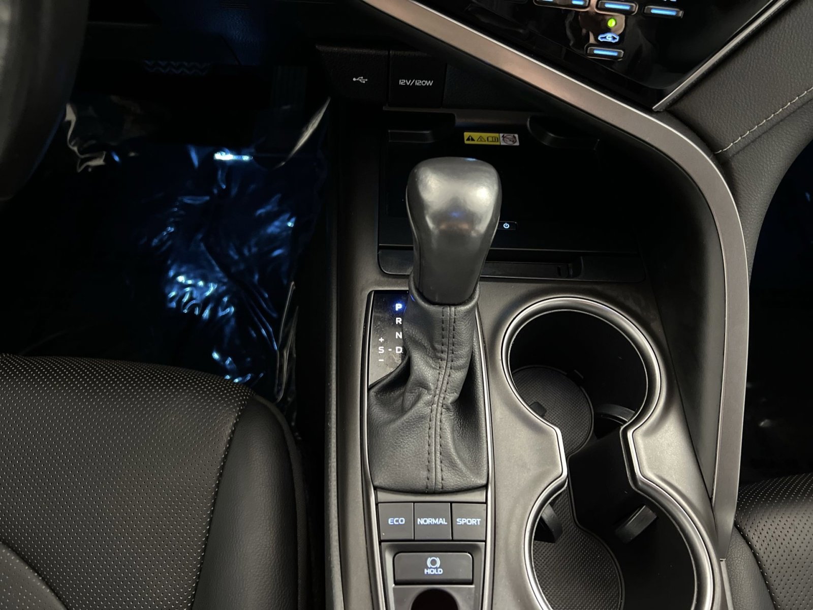 Used 2023 Toyota Camry XSE w/ Navigation Package image 20