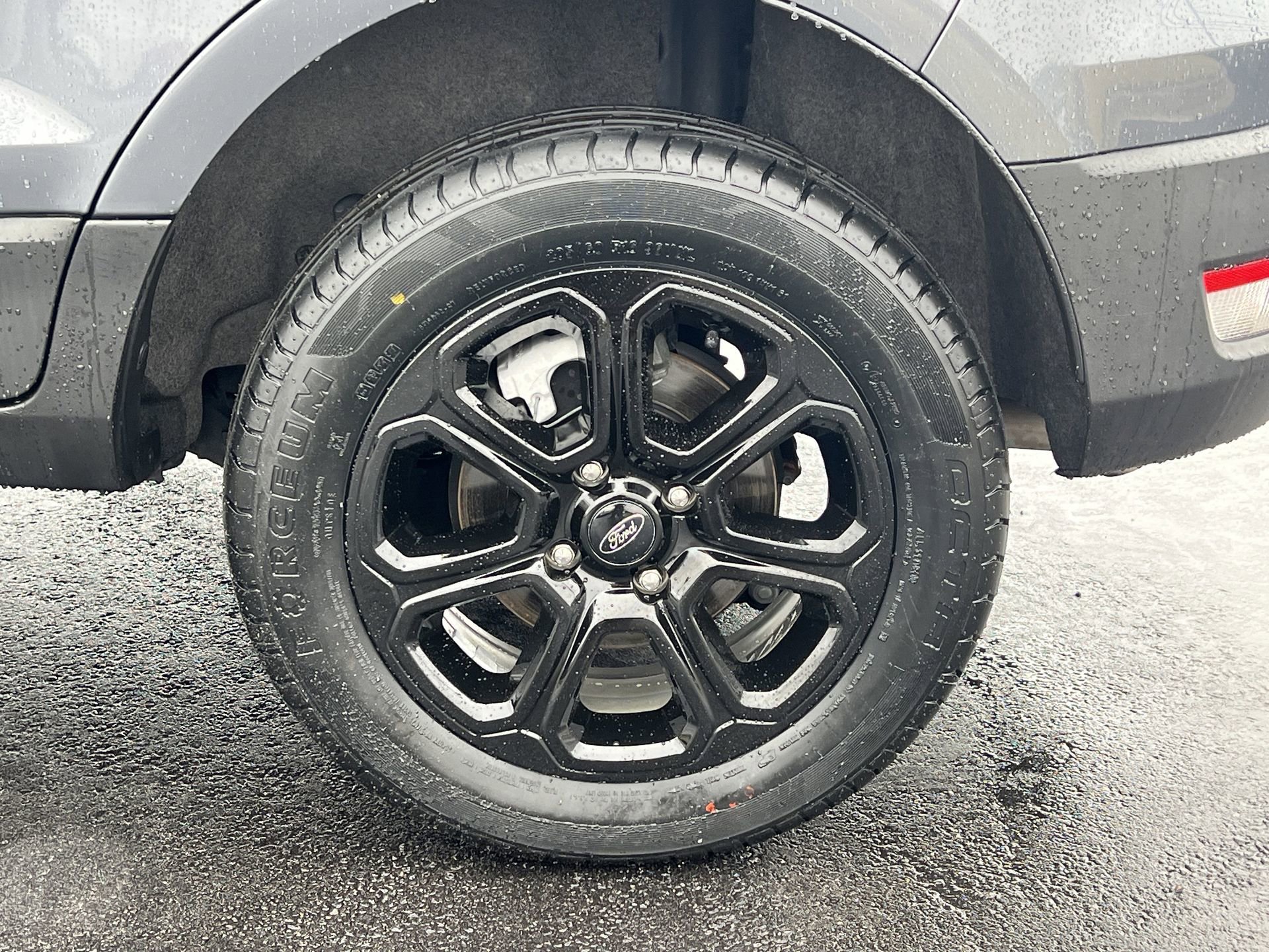 Certified 2021 Ford EcoSport SE image 29