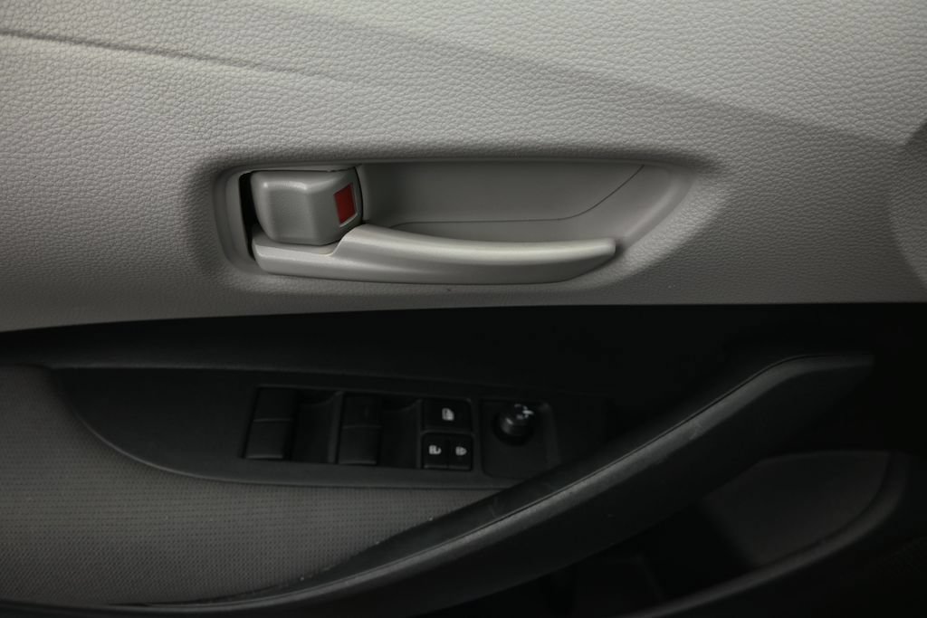 Used 2025 Toyota Corolla LE w/ Convenience Package FWD image 24