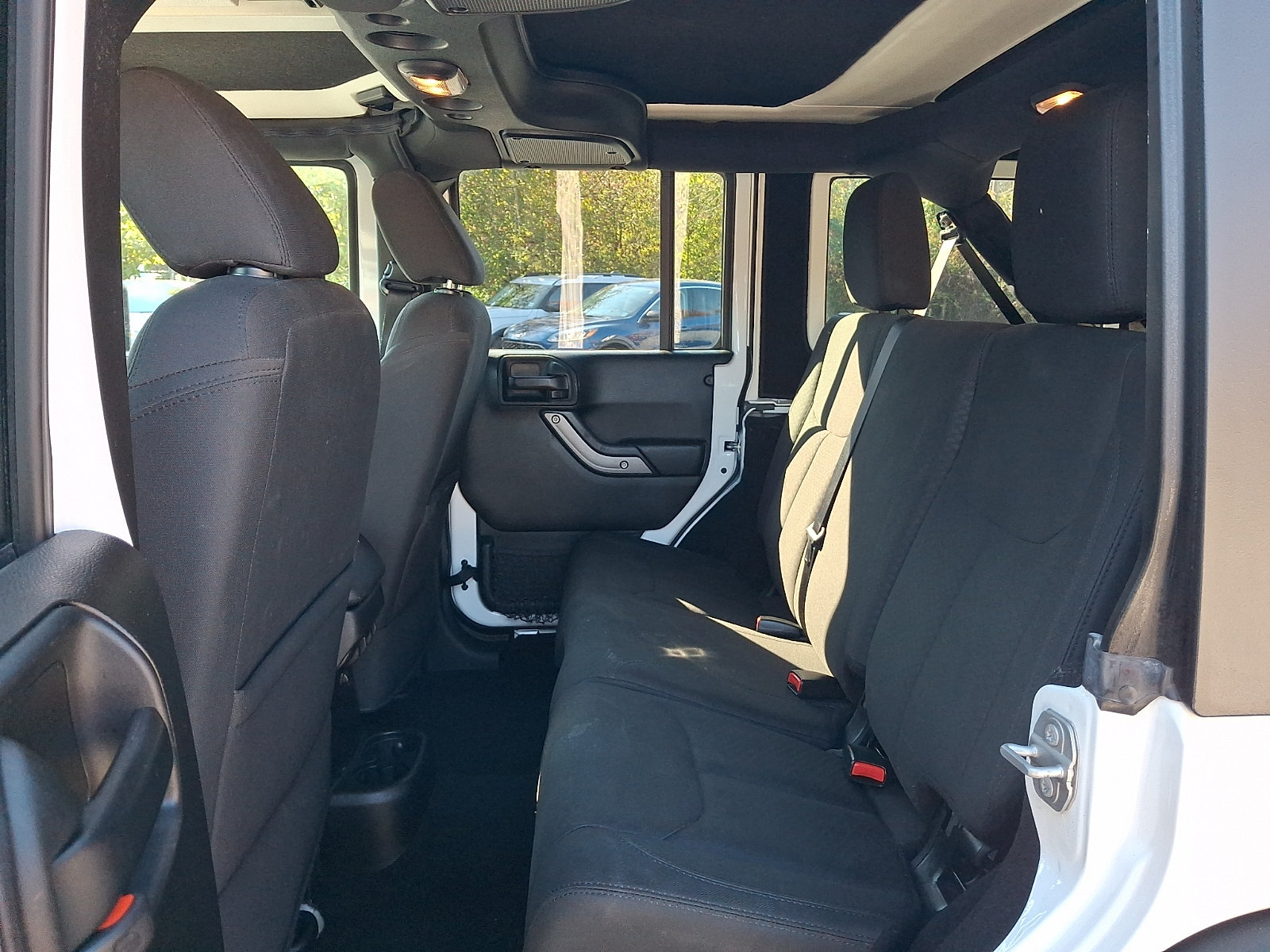Used 2018 Jeep Wrangler Unlimited Sport S AWD/4WD image 11