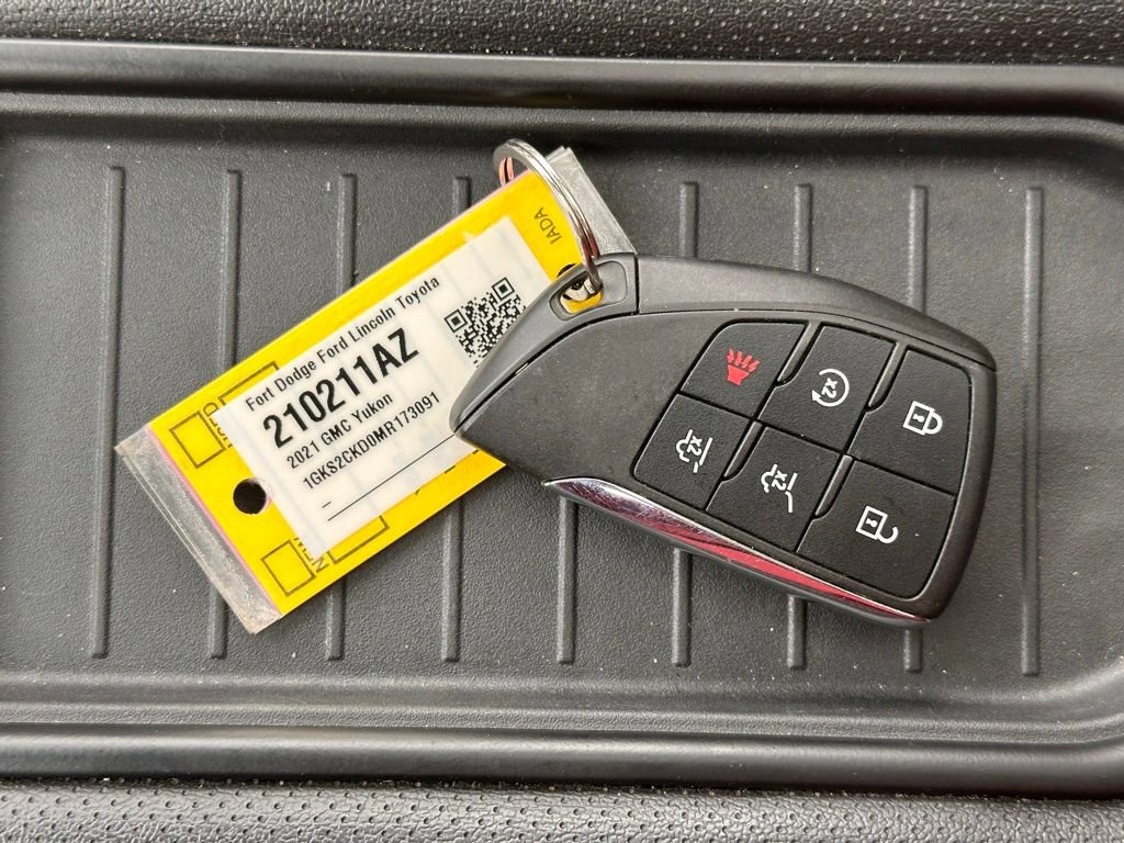 Used 2021 GMC Yukon AT4 w/ AT4 Premium Plus Package image 40