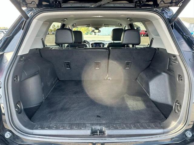 Used 2023 GMC Terrain SLT image 5