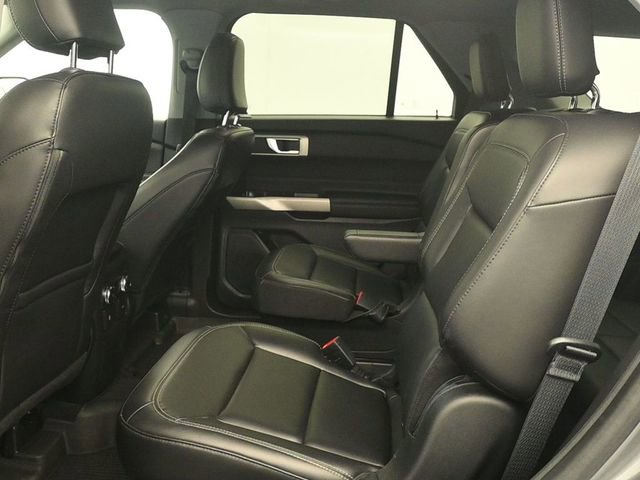 Certified 2022 Ford Explorer XLT w/ Equipment Group 202A image 10