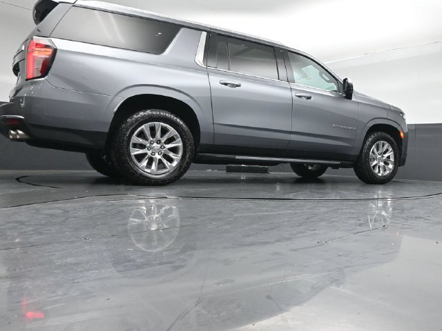 Used 2022 Chevrolet Suburban Premier AWD/4WD image 41