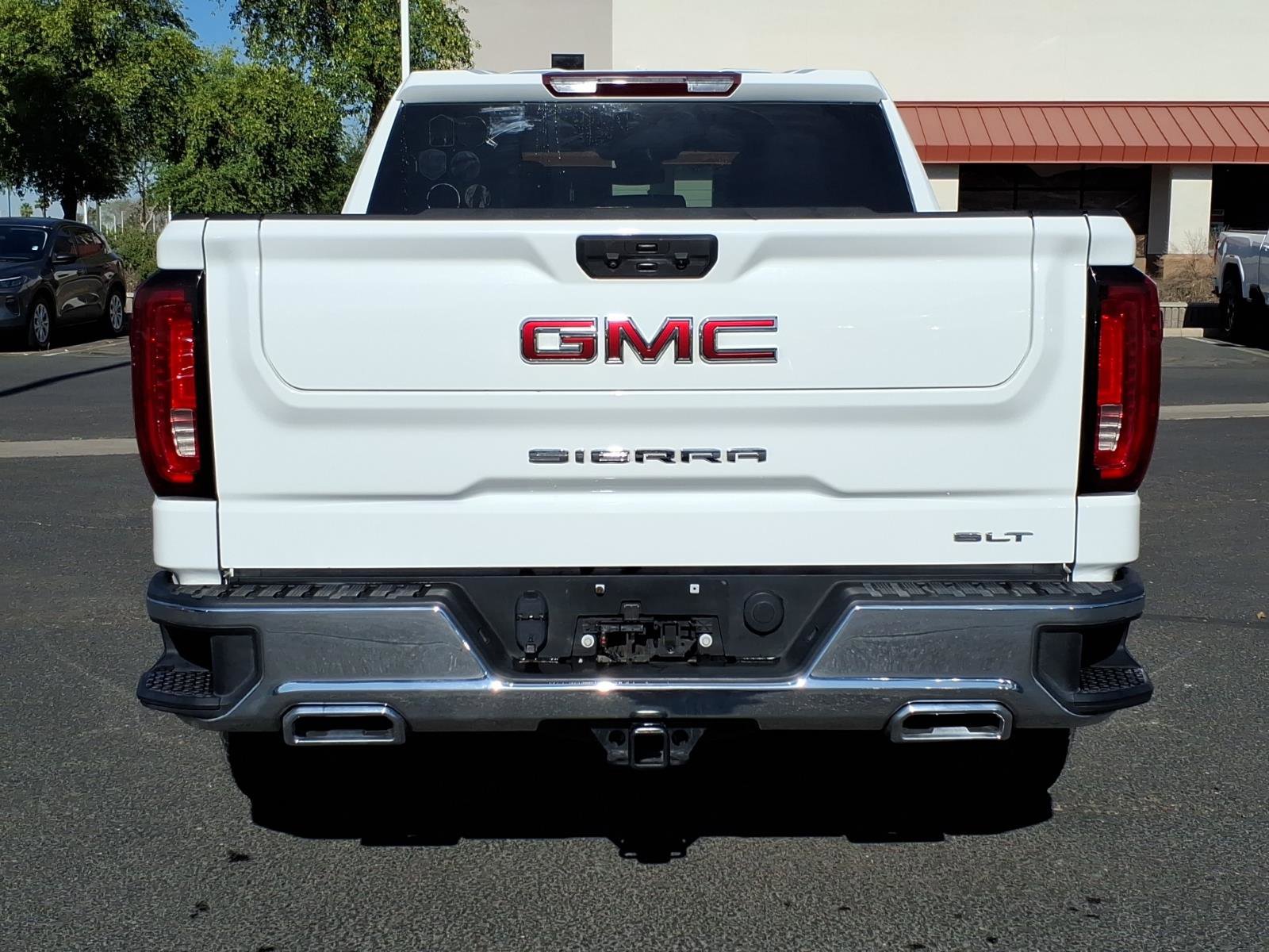 Used 2023 GMC Sierra 1500 SLT w/ X31 Off-Road Package AWD/4WD image 4
