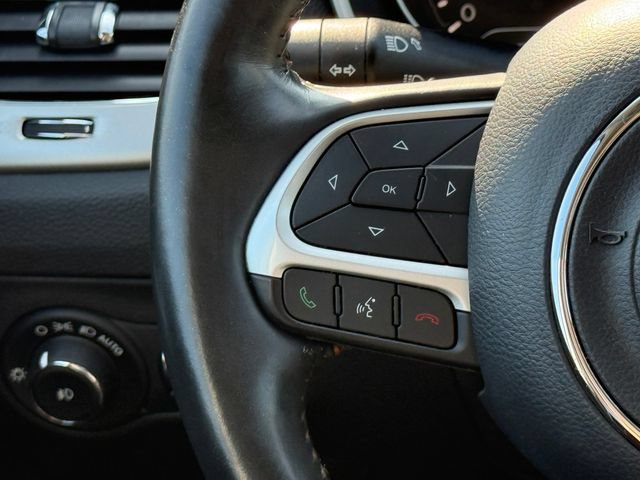 Used 2019 Jeep Compass Latitude w/ Cold Weather Group AWD/4WD image 28