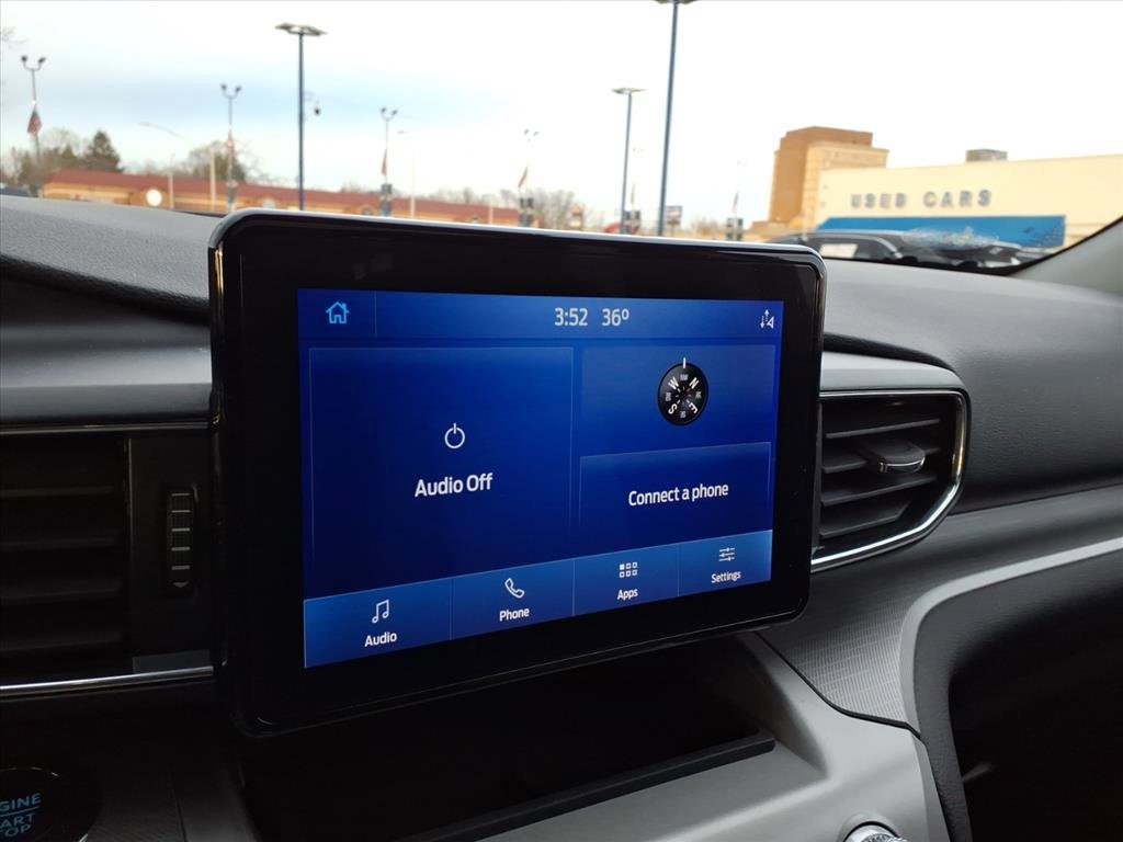 Certified 2022 Ford Explorer XLT w/ Equipment Group 202A image 22