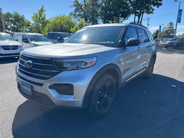 Certified 2022 Ford Explorer XLT w/ Class IV Trailer Tow Package AWD/4WD image 3