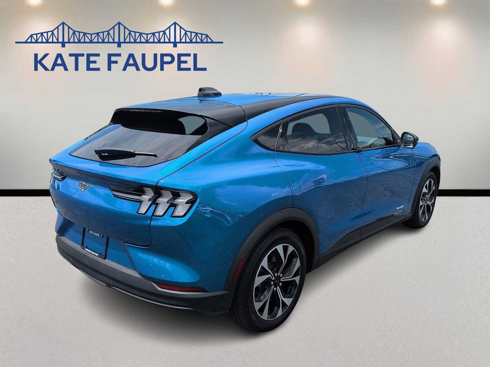 Certified 2025 Ford Mustang Mach-E Select w/ Comfort Package Lite RWD image 7