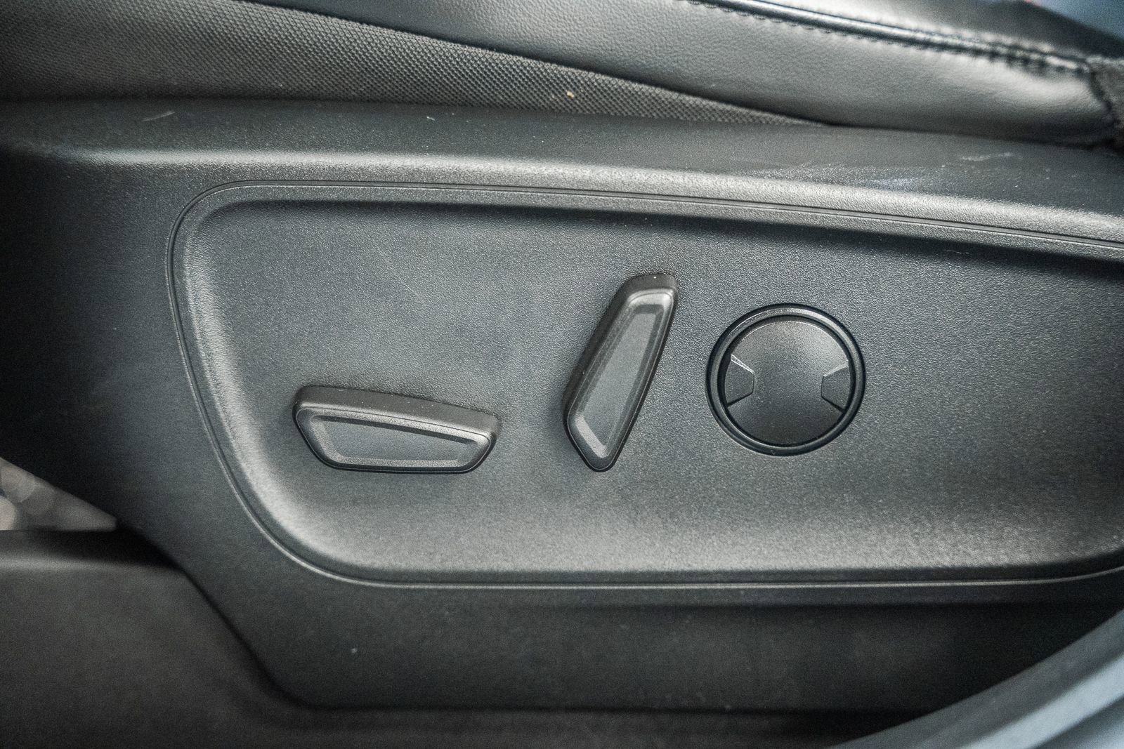 Certified 2025 Ford Escape ST-Line image 41