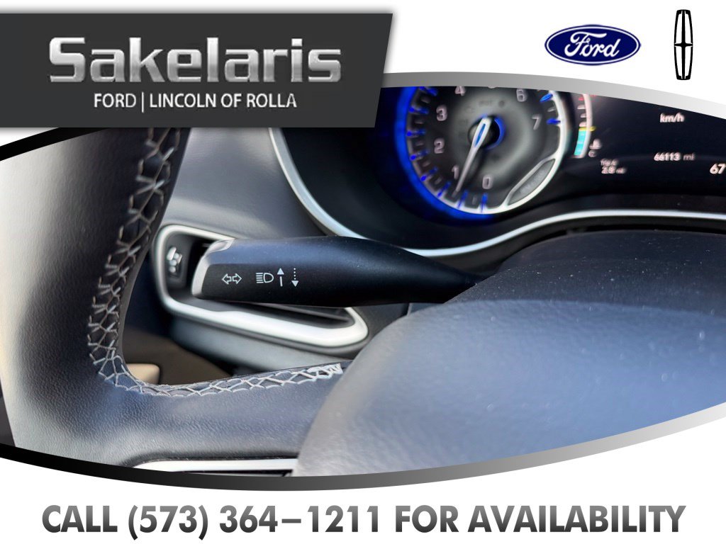 Used 2025 Chrysler Pacifica Select FWD image 18