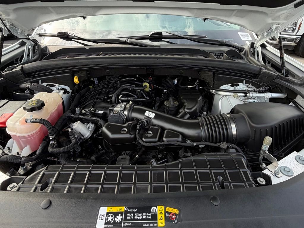 Used 2023 Jeep Grand Cherokee L Limited image 6