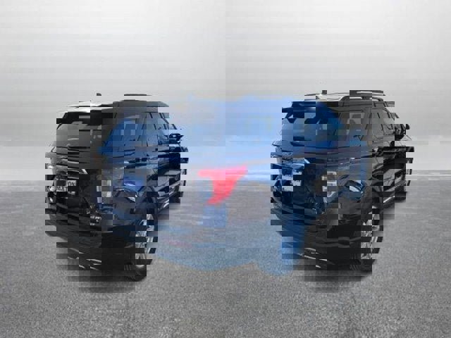 Certified 2022 Ford Explorer XLT w/ Equipment Group 202A image 2