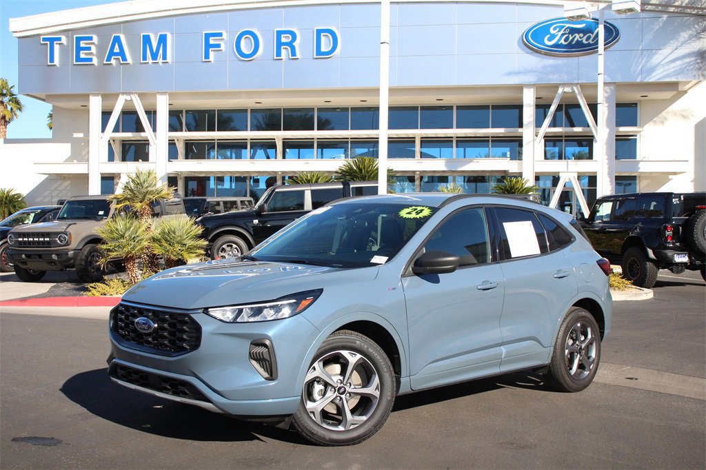 Certified 2024 Ford Escape ST-Line w/ Equipment Group 301A image 2