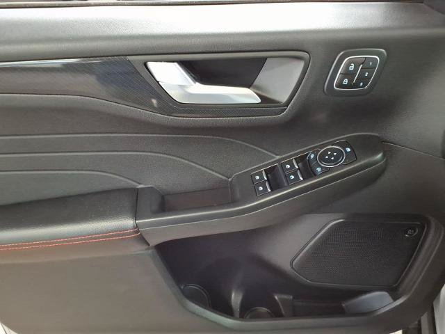 Certified 2023 Ford Escape ST-Line Select w/ Tech Pack #2 AWD/4WD image 8