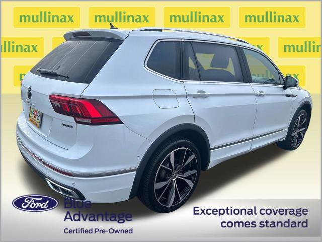 Used 2024 Volkswagen Tiguan SEL R-Line AWD/4WD image 3