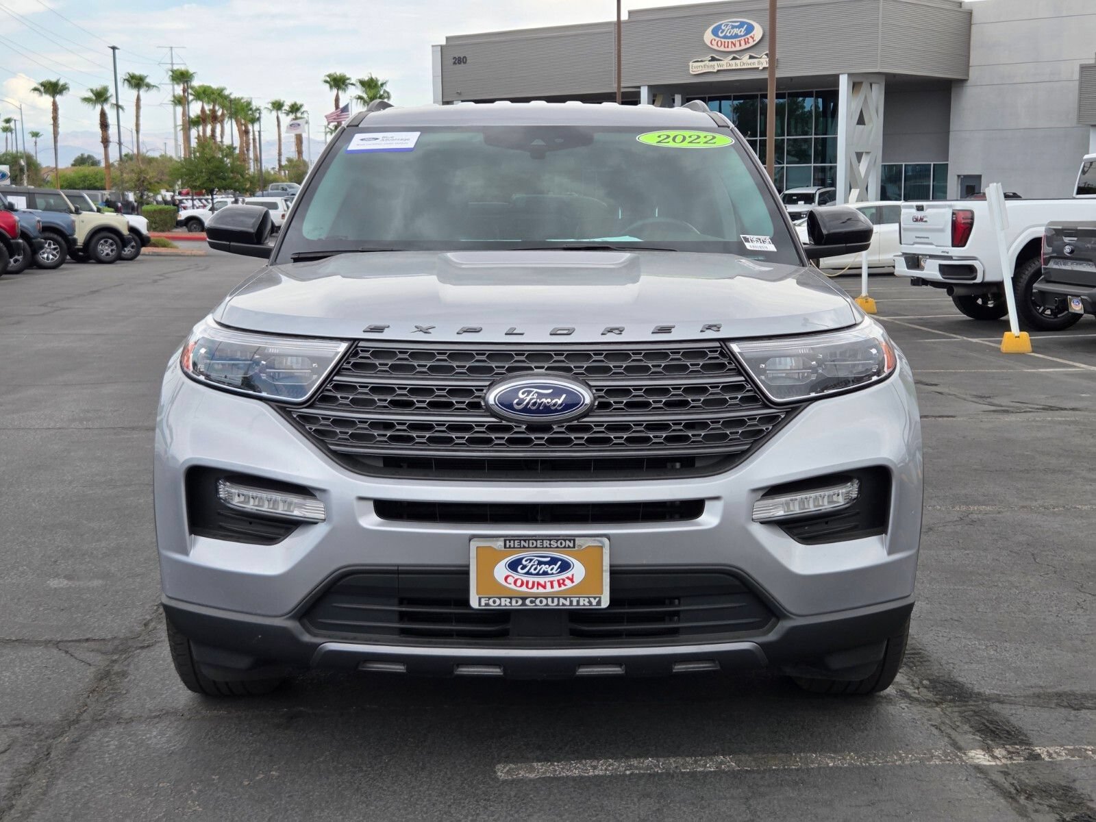 Certified 2022 Ford Explorer XLT w/ Equipment Group 202A AWD/4WD image 8