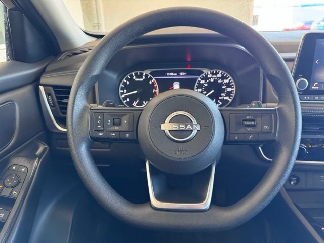 Used 2024 Nissan Rogue S FWD image 14