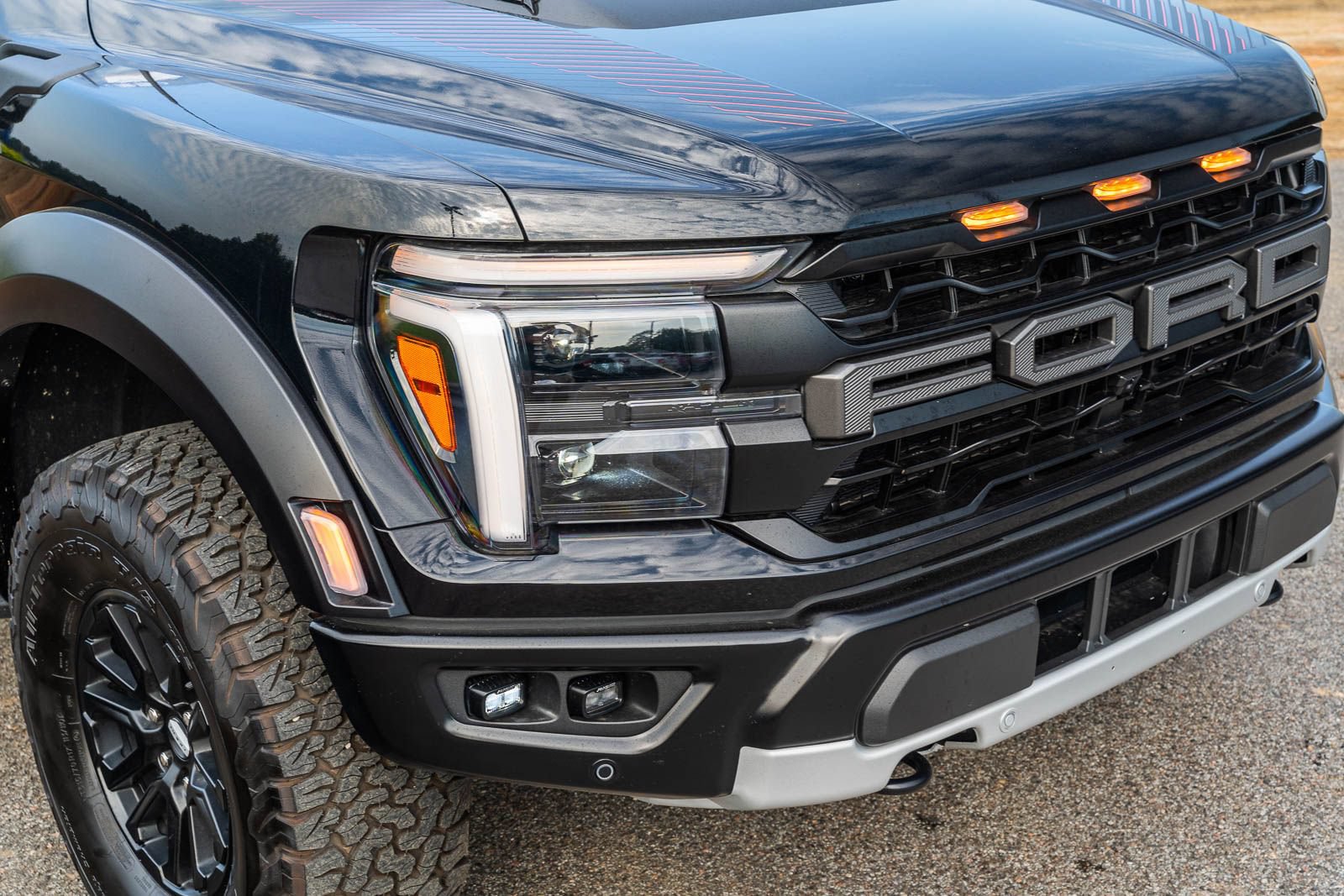 Certified 2025 Ford F150 Raptor AWD/4WD image 14