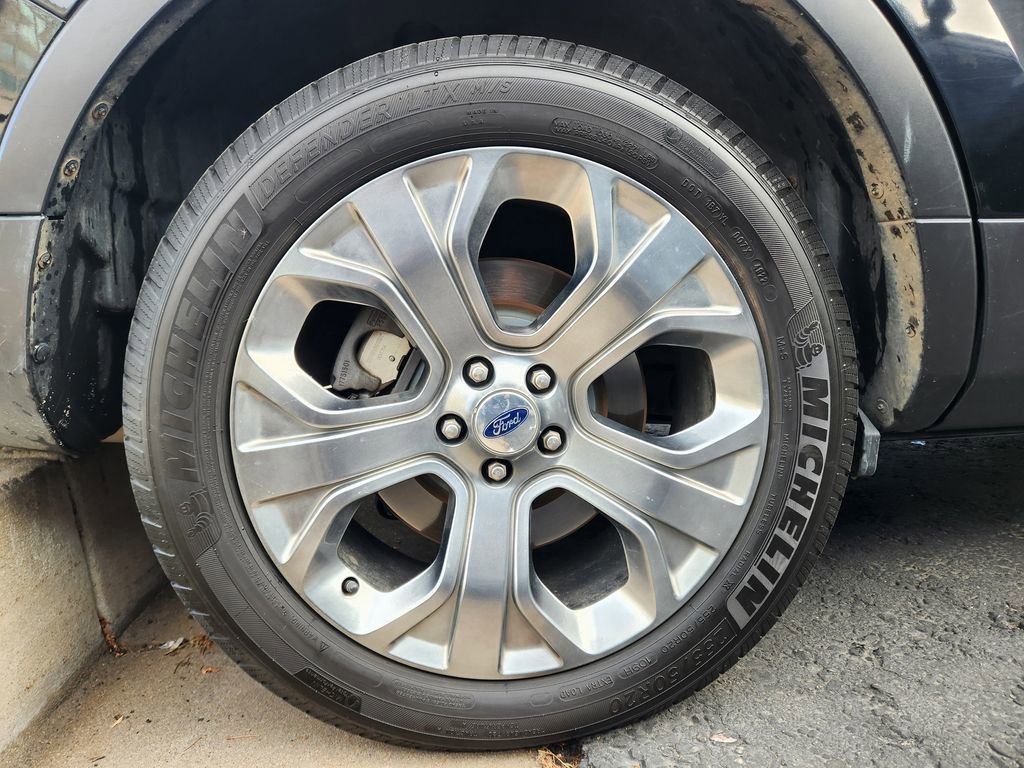 Certified 2018 Ford Explorer Sport w/ Equipment Group 401A image 19
