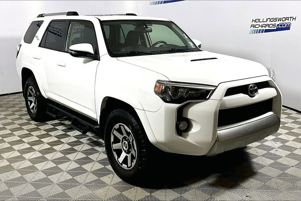 Used 2018 Toyota 4Runner TRD Off-Road Premium AWD/4WD image 3