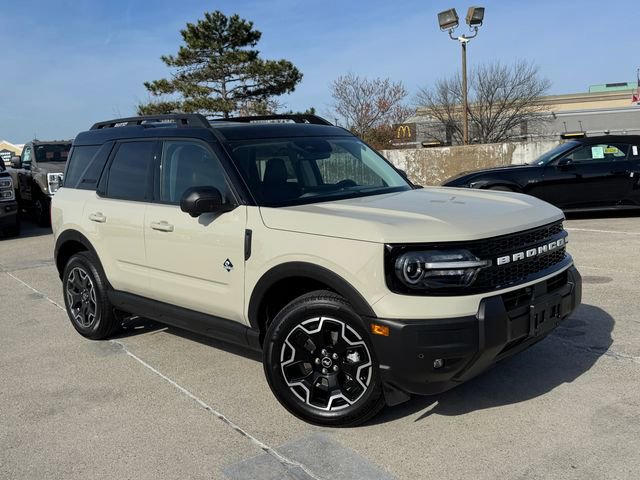 Certified 2025 Ford Bronco Sport Outer Banks w/ Outer Banks Tech Package+ AWD/4WD image 7