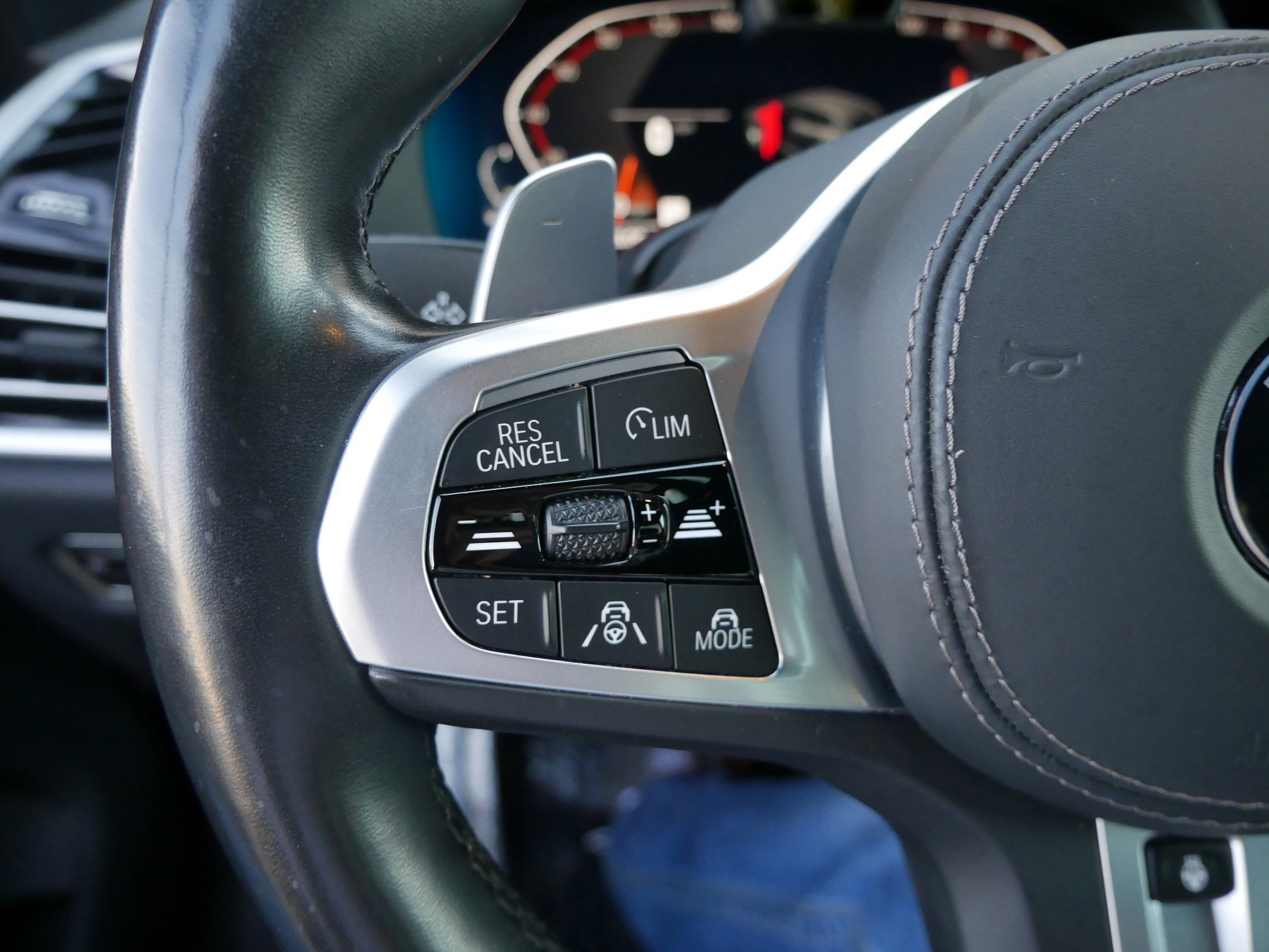 Used 2021 BMW X5 xDrive40i w/ M Sport Package image 28