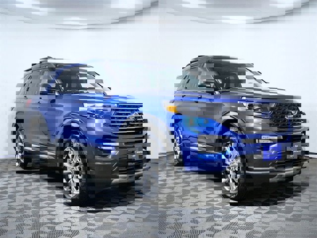 Certified 2023 Ford Explorer XLT w/ Equipment Group 202A