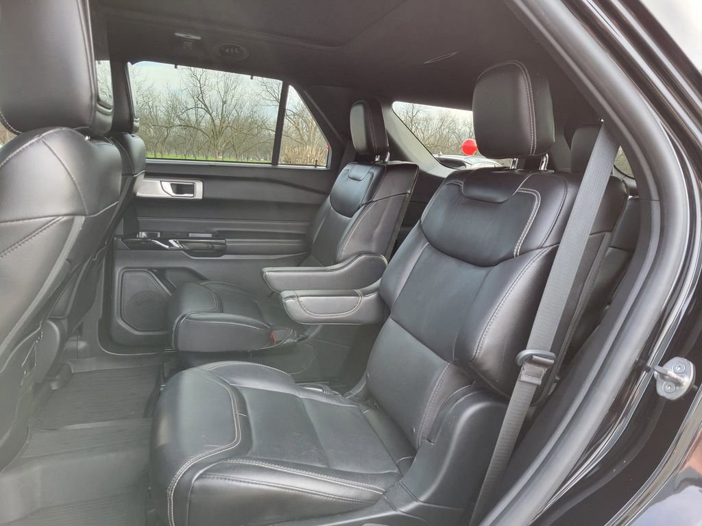 Certified 2022 Ford Explorer ST w/ Equipment Group 401A image 15