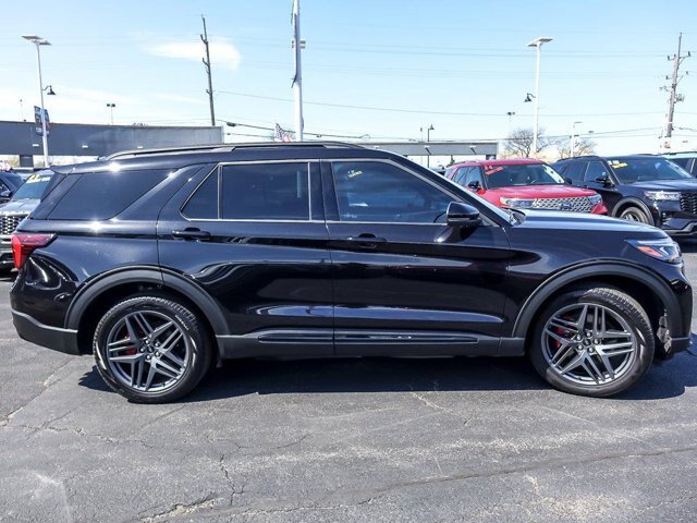 Certified 2025 Ford Explorer ST AWD/4WD image 11