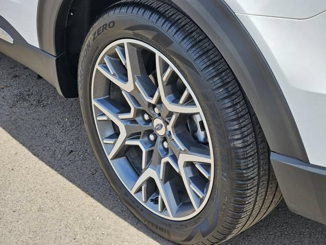 Certified 2025 Ford Explorer Platinum w/ Ultimate Package RWD image 8