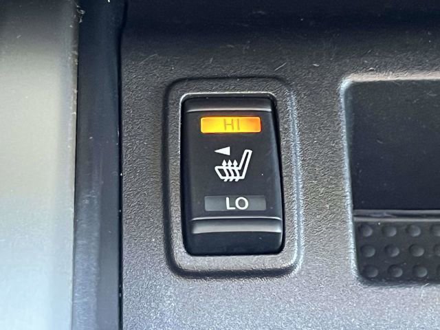 Used 2021 Nissan Titan SV w/ SV Convenience Package image 20