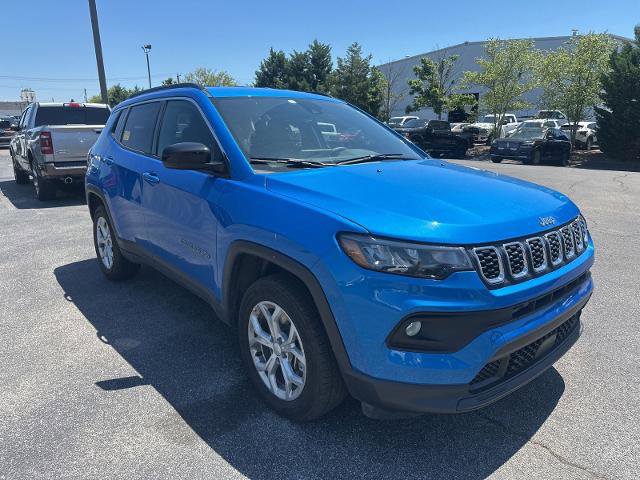Used 2024 Jeep Compass Latitude w/ Convenience Group AWD/4WD video 2