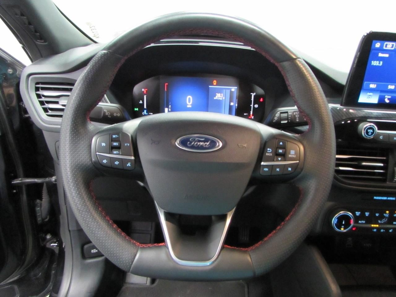 Certified 2025 Ford Escape ST-Line Select AWD/4WD image 23