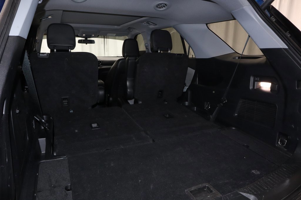 Certified 2022 Ford Explorer XLT w/ Equipment Group 202A image 18